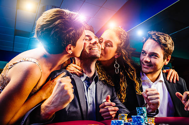 Live Super Sic Bo dealer rolling dice on desa4d login HD table